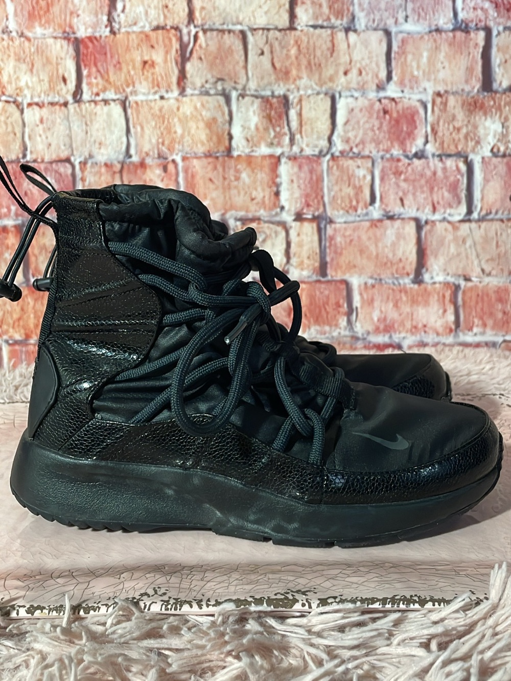Nike Tanjun Black High-Top Athletic Sneakers